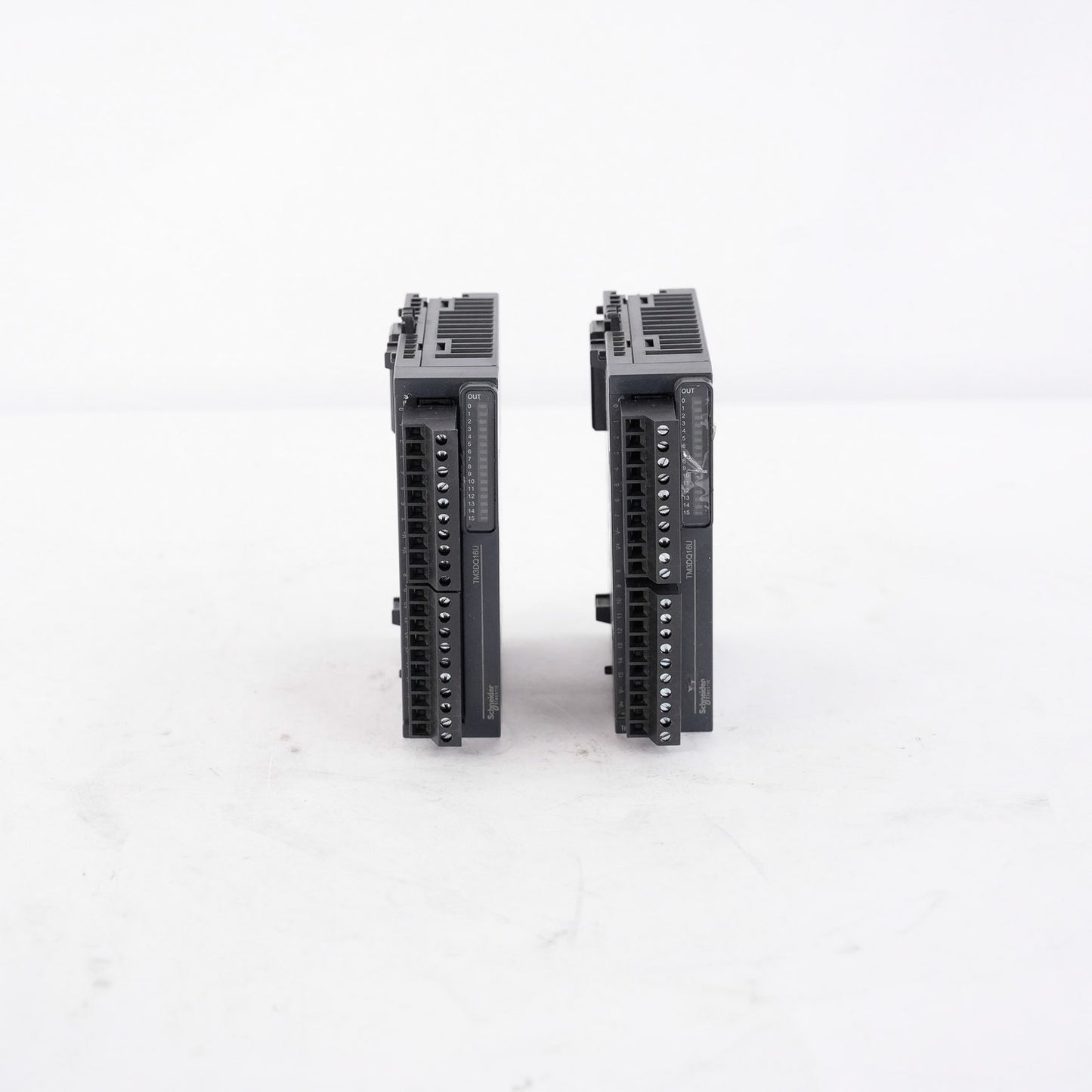 Schneider Electric Modicon TM3DQ16U Expansion Module 16 Transistor Outputs