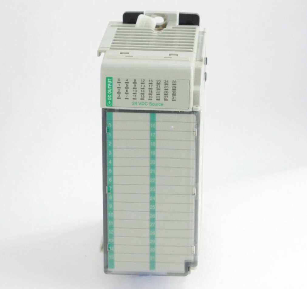 Allen Bradley 1769-OB32 Ser A F/W REV 3.1 CompactLogix Digital Output Module
