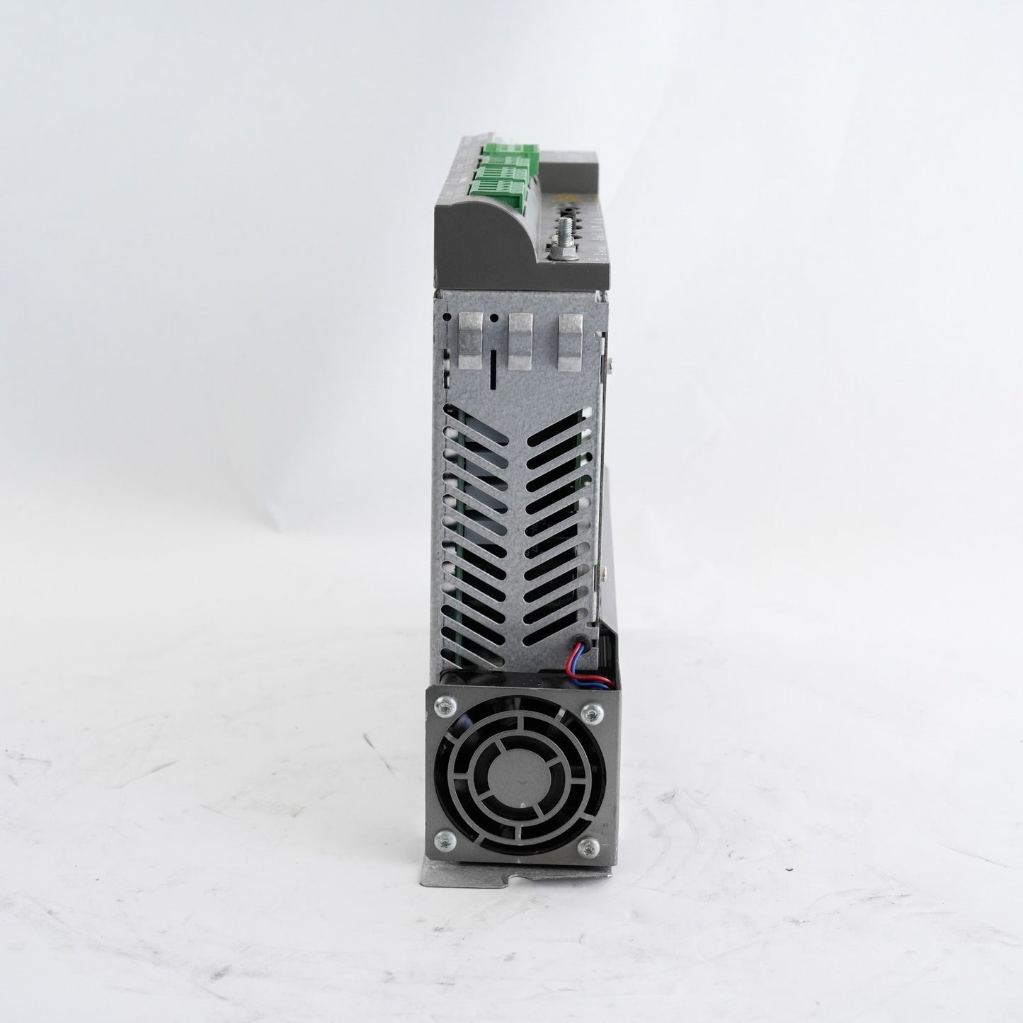 Schneider Electric ELAU Pacdrive MC-4/11/10/400 VDM01D10AG00