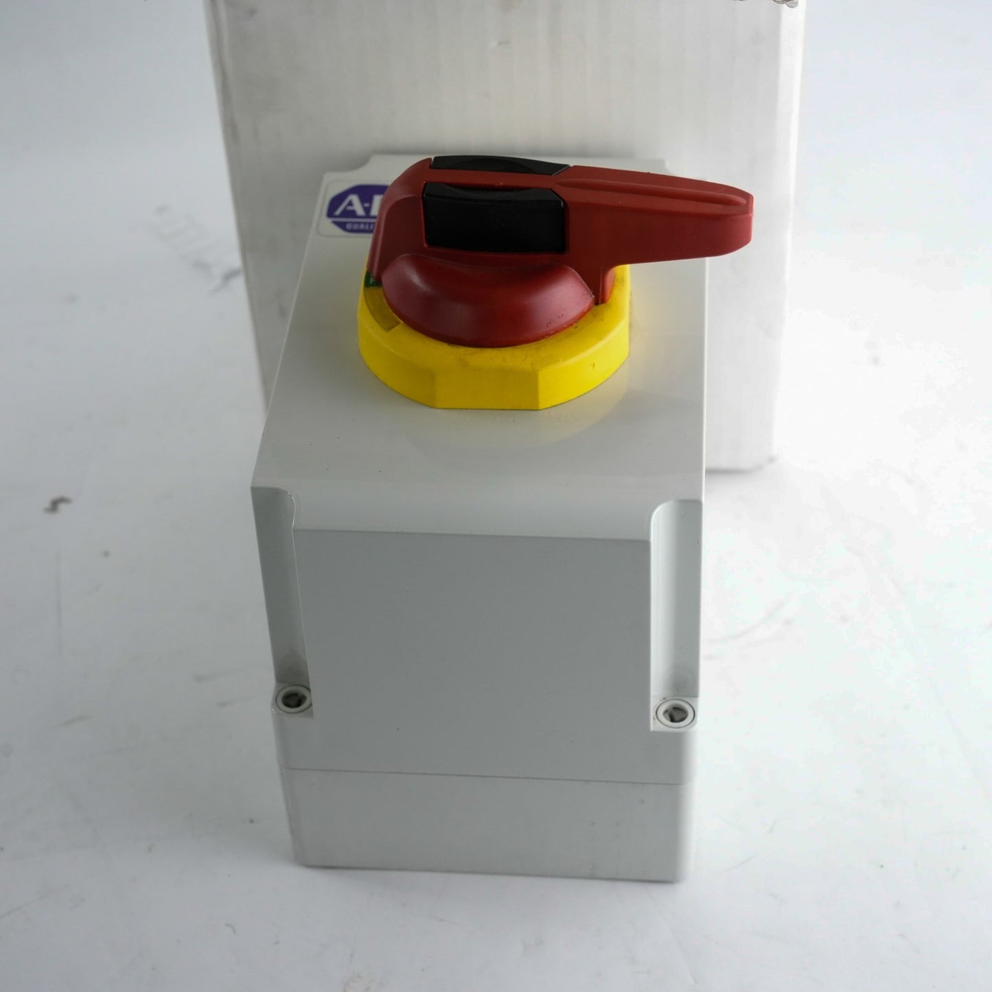 Allen Bradley 194E-KA32E-P11 /B Enclosed Load Switch 194EKA32EP11