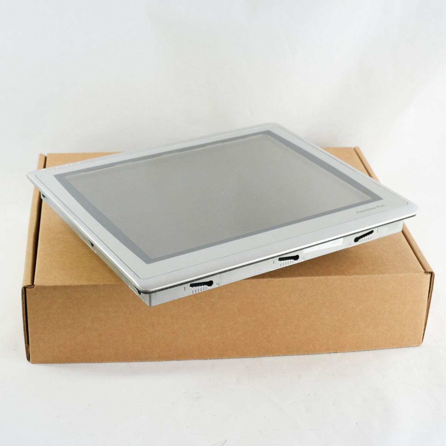 Allen Bradley 2711P-T15C22A9P /A PanelView Plus 7 Color Touch 15" 120vac
