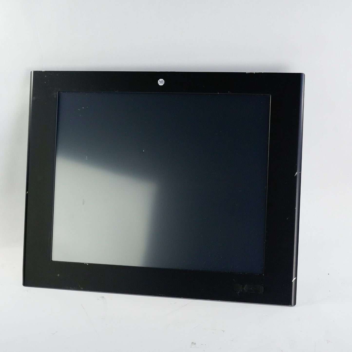 Allen Bradley VersaView 6300P-190BAPSTDNB-3CBBW19NNNBNN-NN1S 19 in Display Only