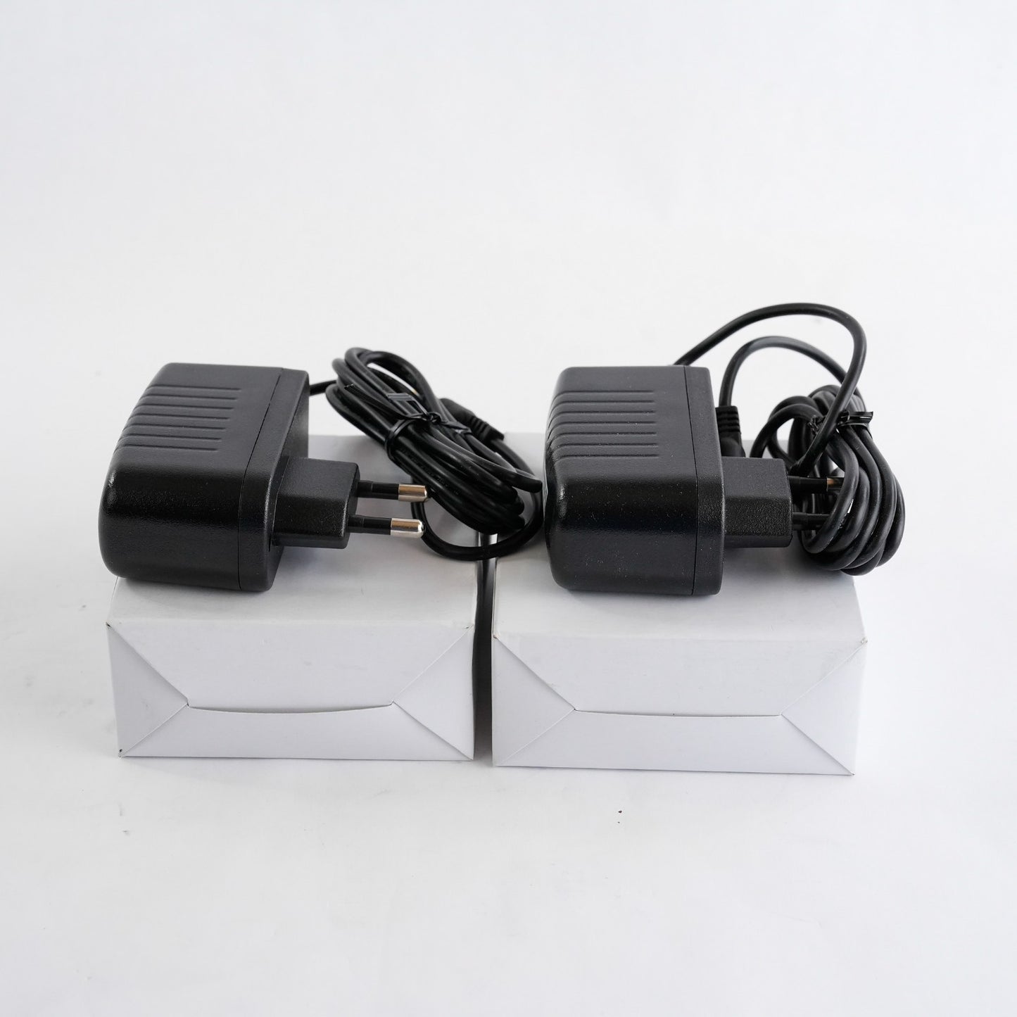 KT DWA05200K 5V 2A Power Adapter SU10521-11001 - Open Box