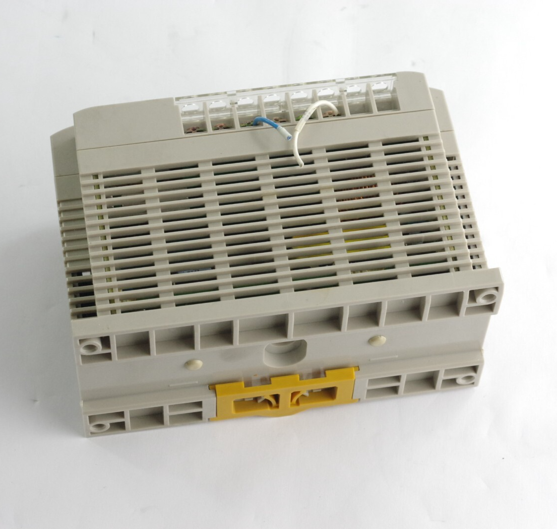 Omron S82K-10024 4.2A Switching Power Supply Output DIN-Rail Mount