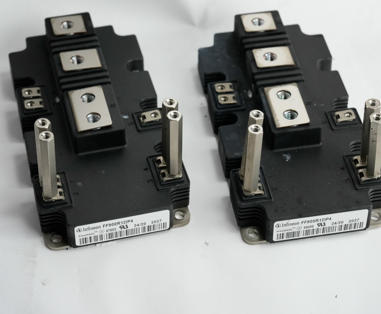 Infineon Transistor Module FF900R12IP4D