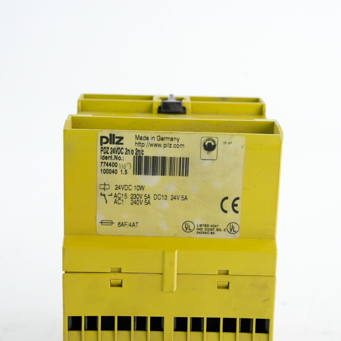 PILZ 774400 PDZ 24VDC 10W 2n/o 2n/c Safety Relay