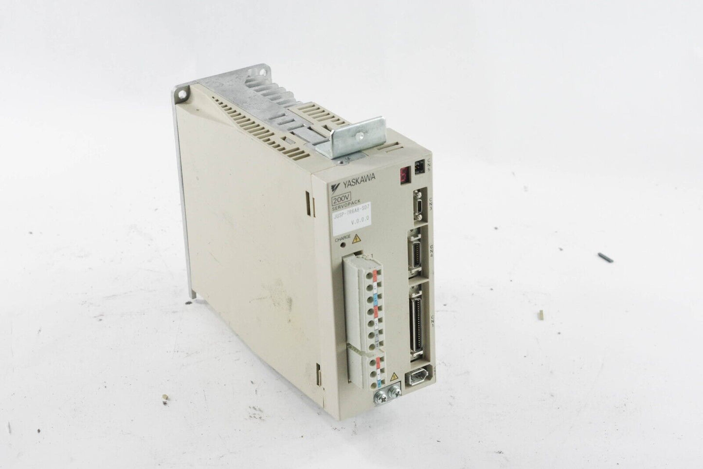 2x Yaskawa JUSP-7R6AB-SD7 / JUSP-7RGAB-SD7 Servopack - For Parts Or Repair