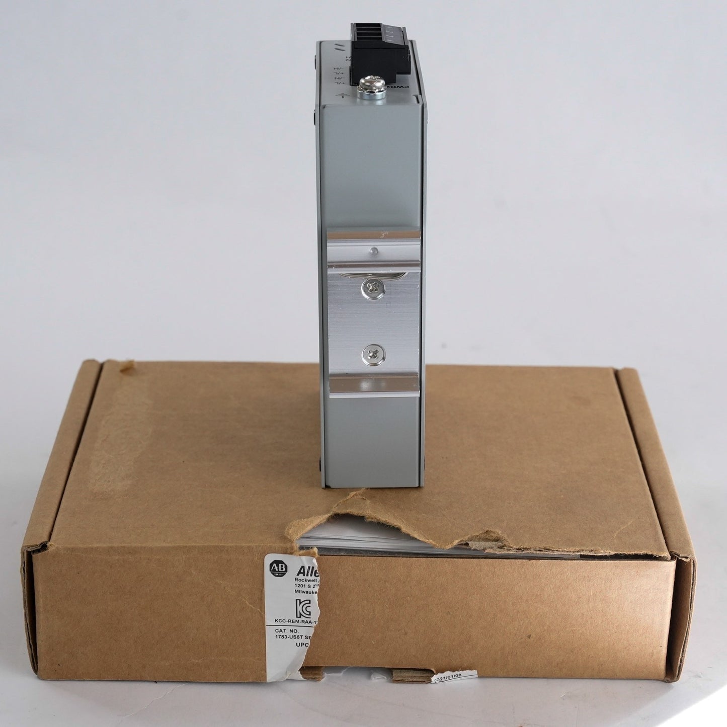 Allen Bradley 1783-US5T /B Stratix 2000 Ethernet Switch - Open Box