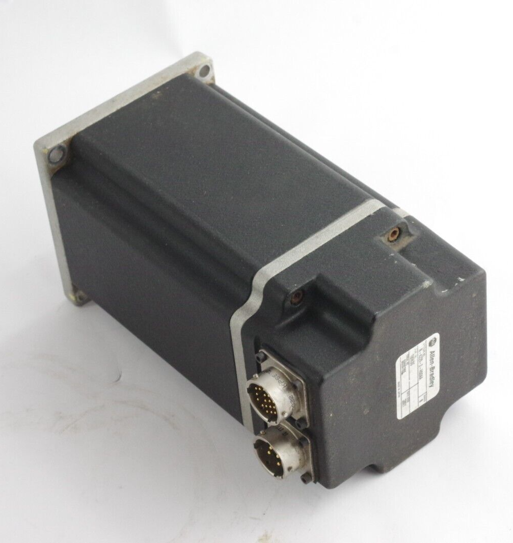Allen Bradley N-4220-2-H00AA Ser B Servomotor 193530