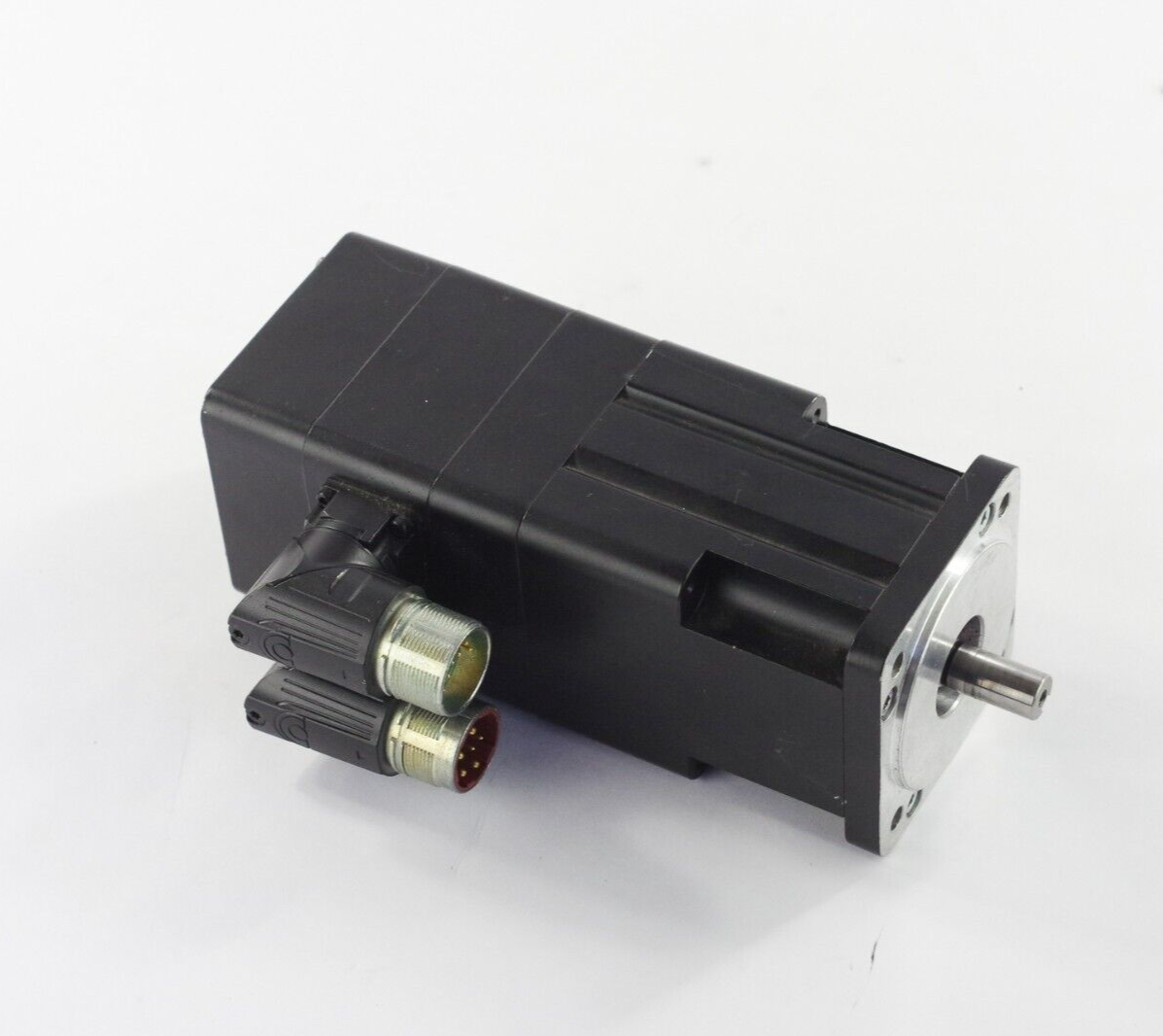 Allen Bradley MPL-B220T-VJ74 AA Servo Motor MPLB220TVJ74AA Ser A 6000 RPM