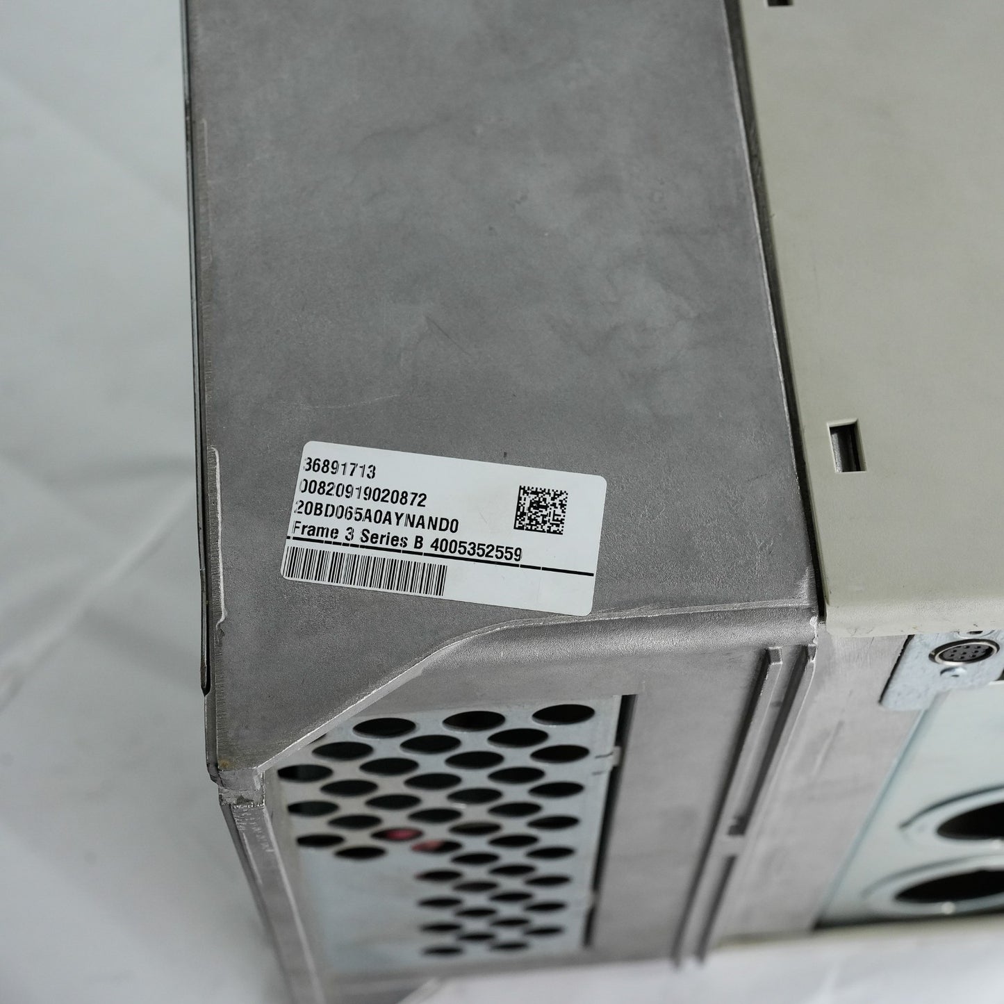 Allen Bradley 20BD065A0AYNAND0 /B PowerFlex 700 480V 3-Phase 50HP AC Drive + HMI