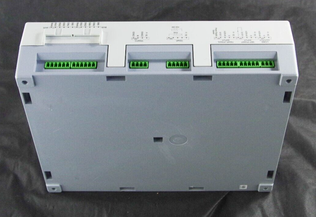 Siemens LMV52.400B2 / LMV52400B2 Burner Management System Fuel Air Ratio Control