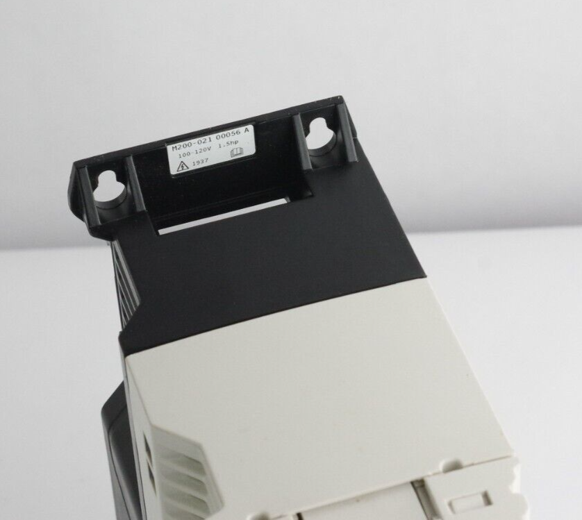 Emerson Nidec M200-021 00056A 1ph 100-120V 1.1kW Inverter / M200-021-00056-A