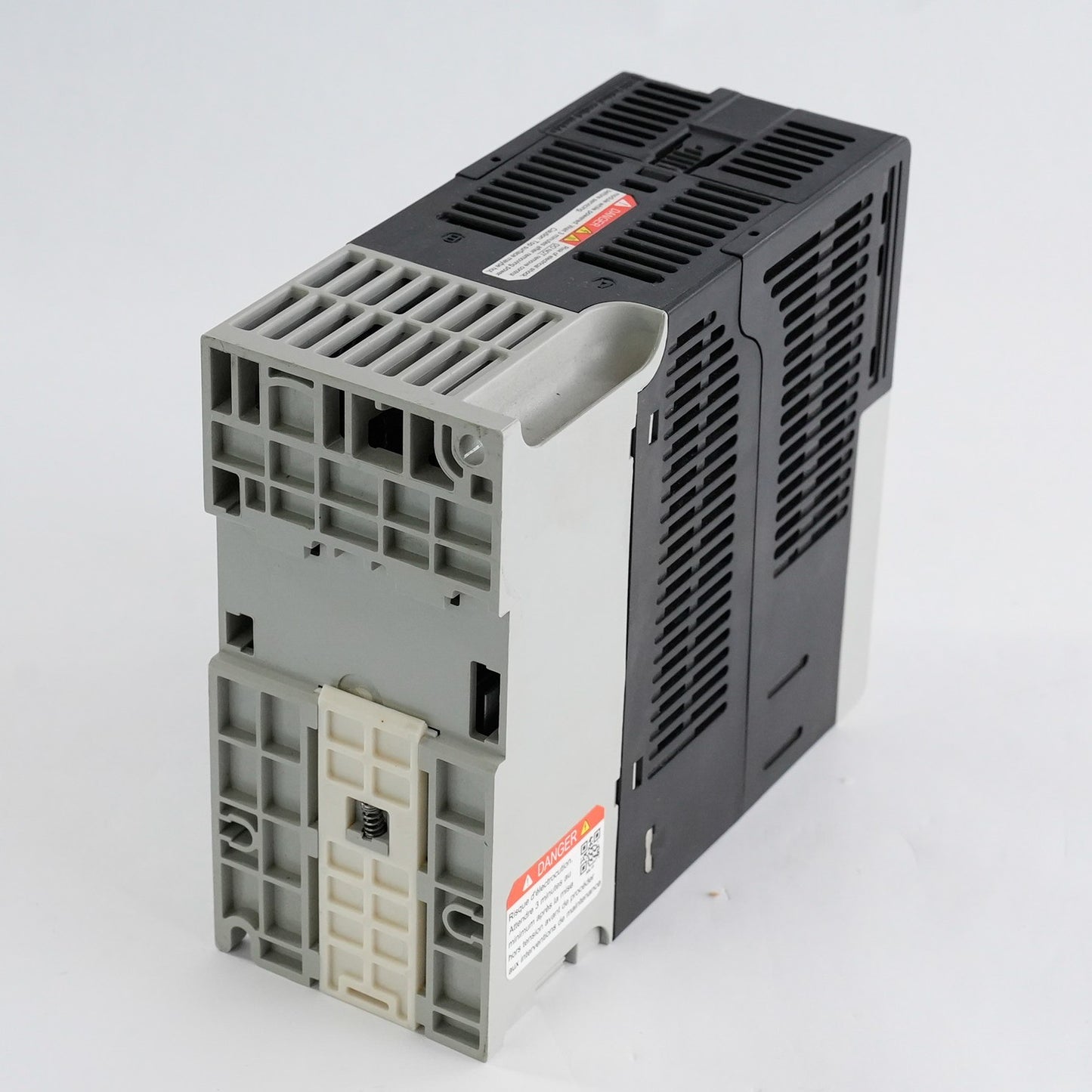 Allen Bradley 25B-D2P3N104 /A PowerFlex 525 3-Phase AC Drive 480V 0.75kW 1HP
