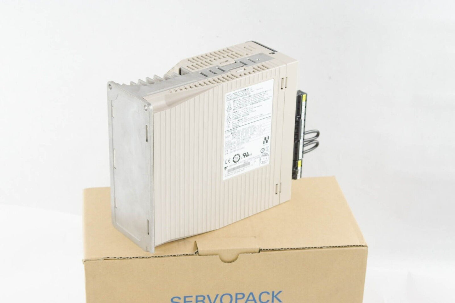 YASKAWA ELECTRIC SGDV-7R6A11A002000 SERVOPACK 6W1163-16 - Open Box