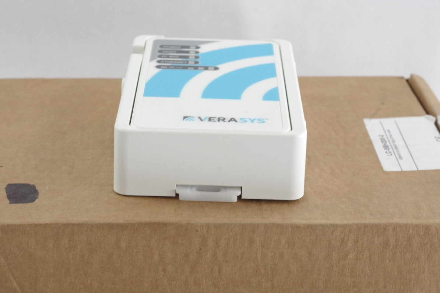 Johnson Controls LC-SBH100-0 Verasys Smart Building Hub - Open Box