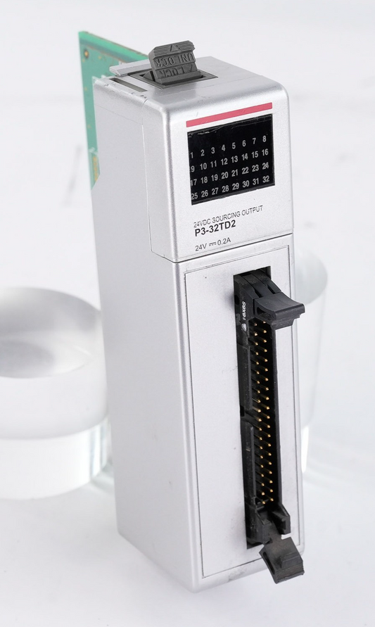 Automation Direct Productivity3000 P3-32TD2 Sourcing Output Module P332TD2