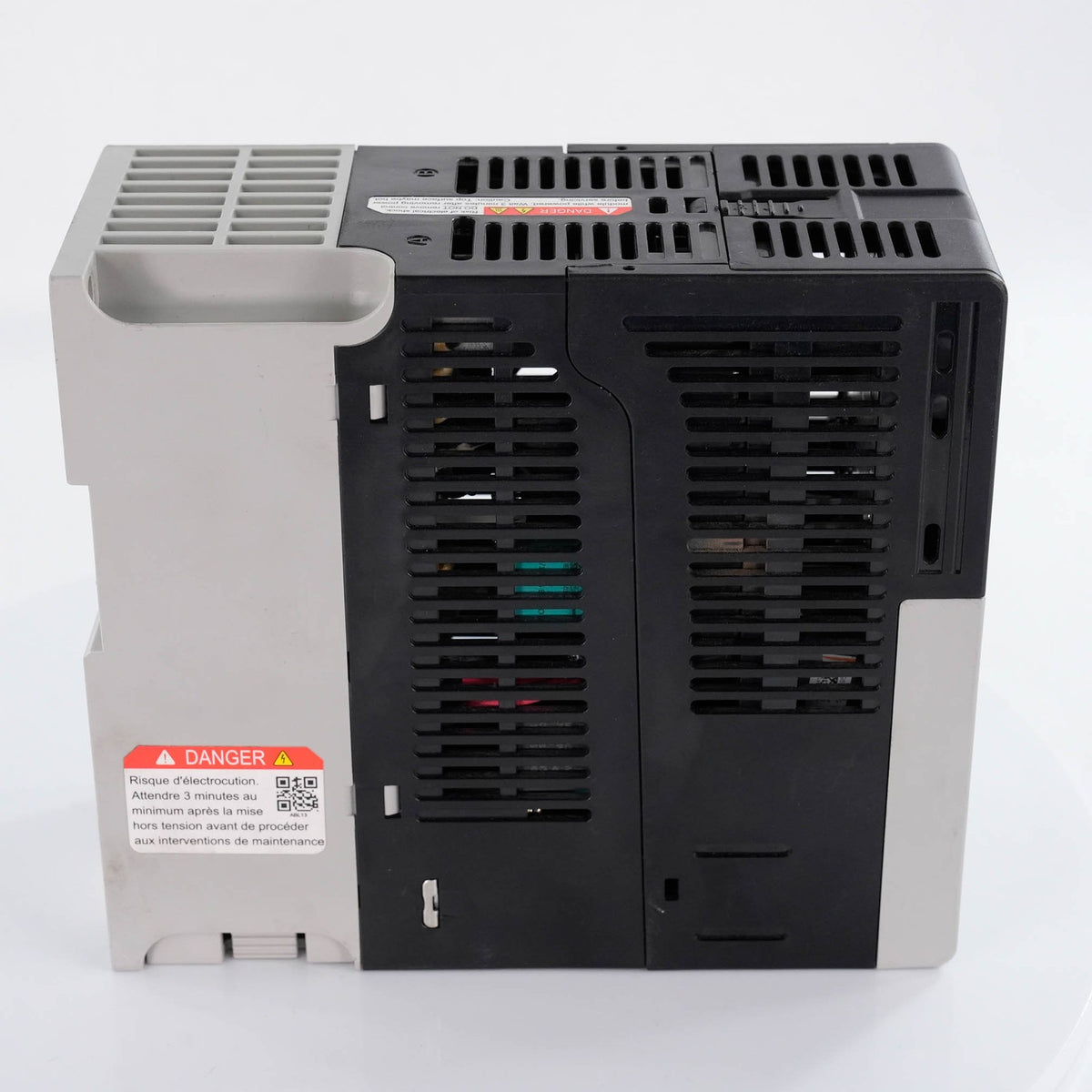 Allen Bradley 25C-D1P4N114 PowerFlex 527 AC Drive 480V 3PH 0.5HP 0.4kW