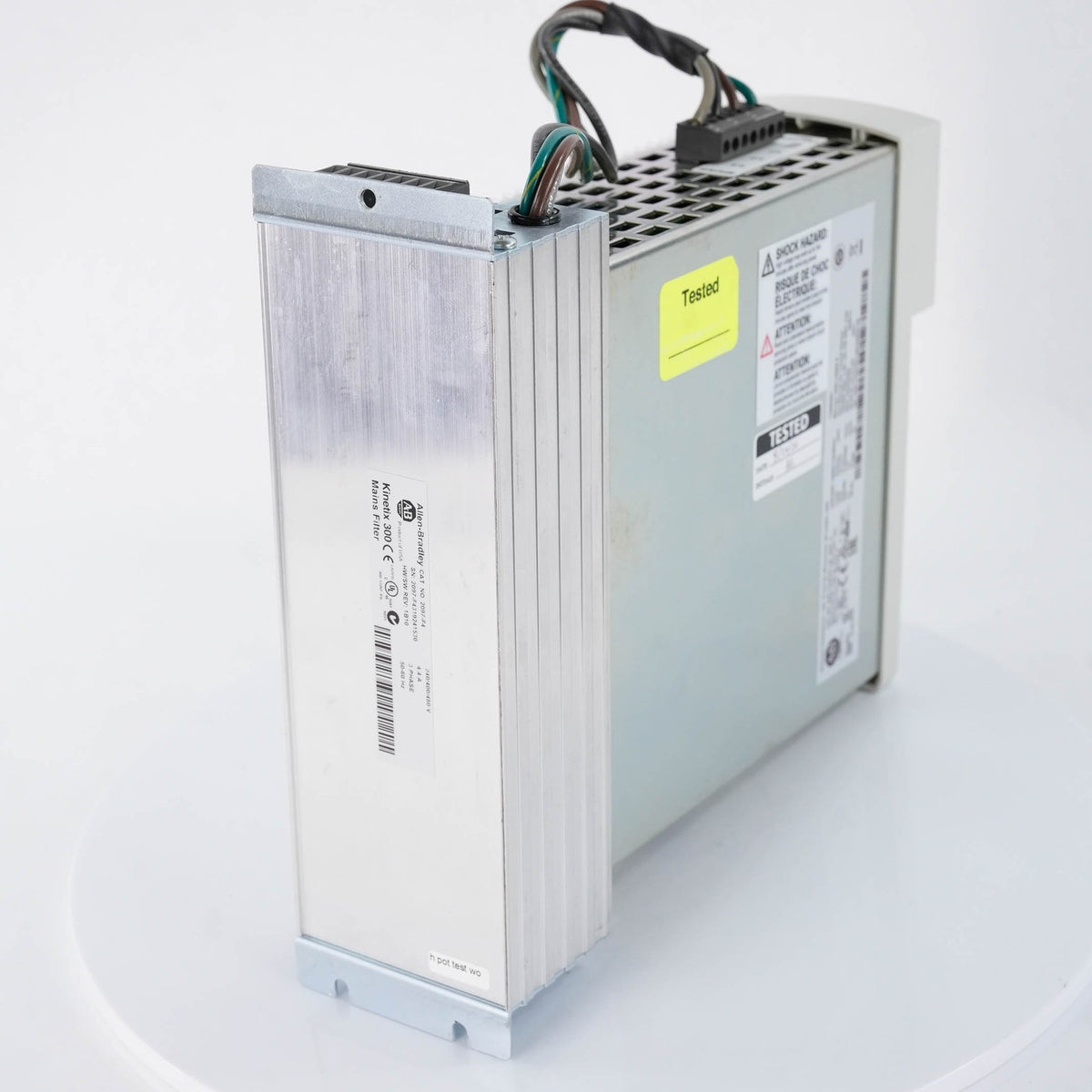 Allen Bradley 2097-V34PR3-LM /A Kinetix 350 Drive 480V 2A 1kW + 2097-F4 Filter