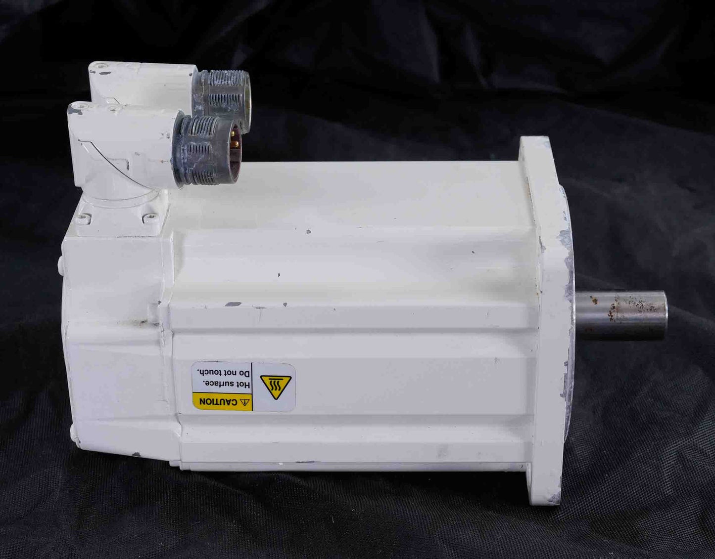 Allen Bradley MPF-B430P-MJ72BA /A Servo Motor 460V 5000RPM MPFB430PMJ72B - USED