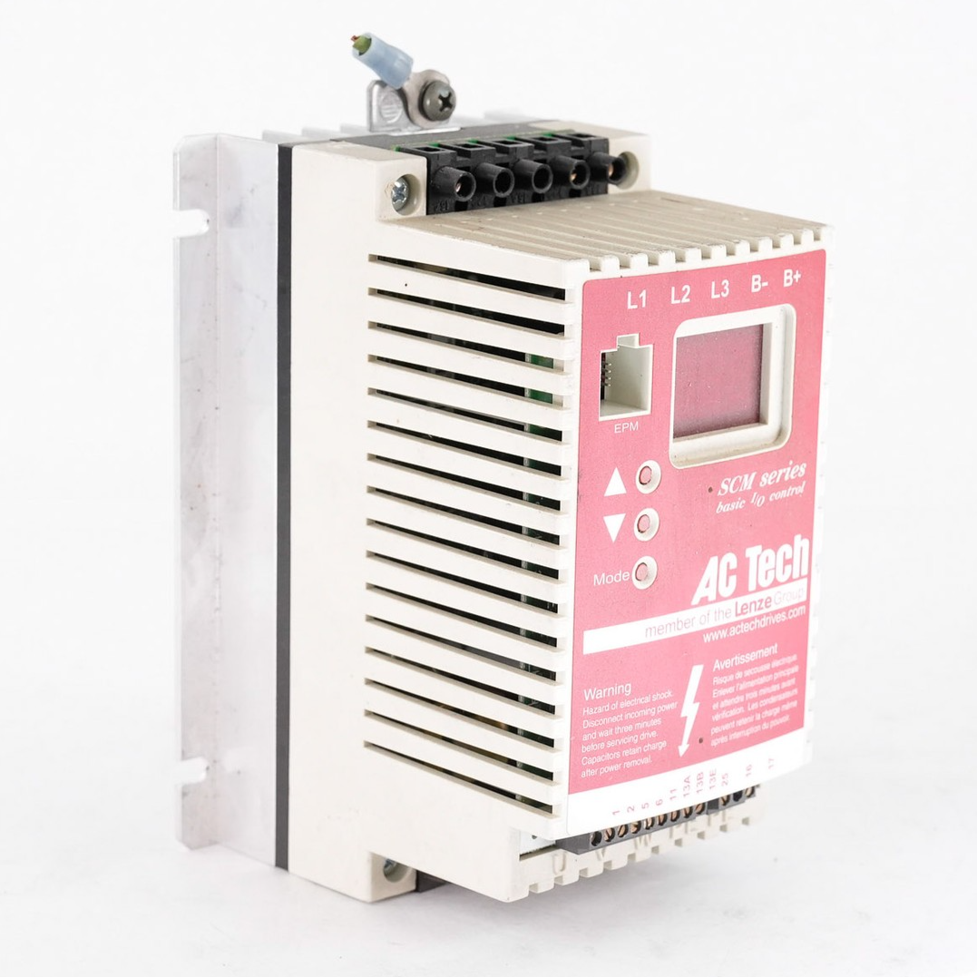 Lenze AC Tech SM405 Variable Speed AC Motor Drive 0.5HP 0.37KW SM405