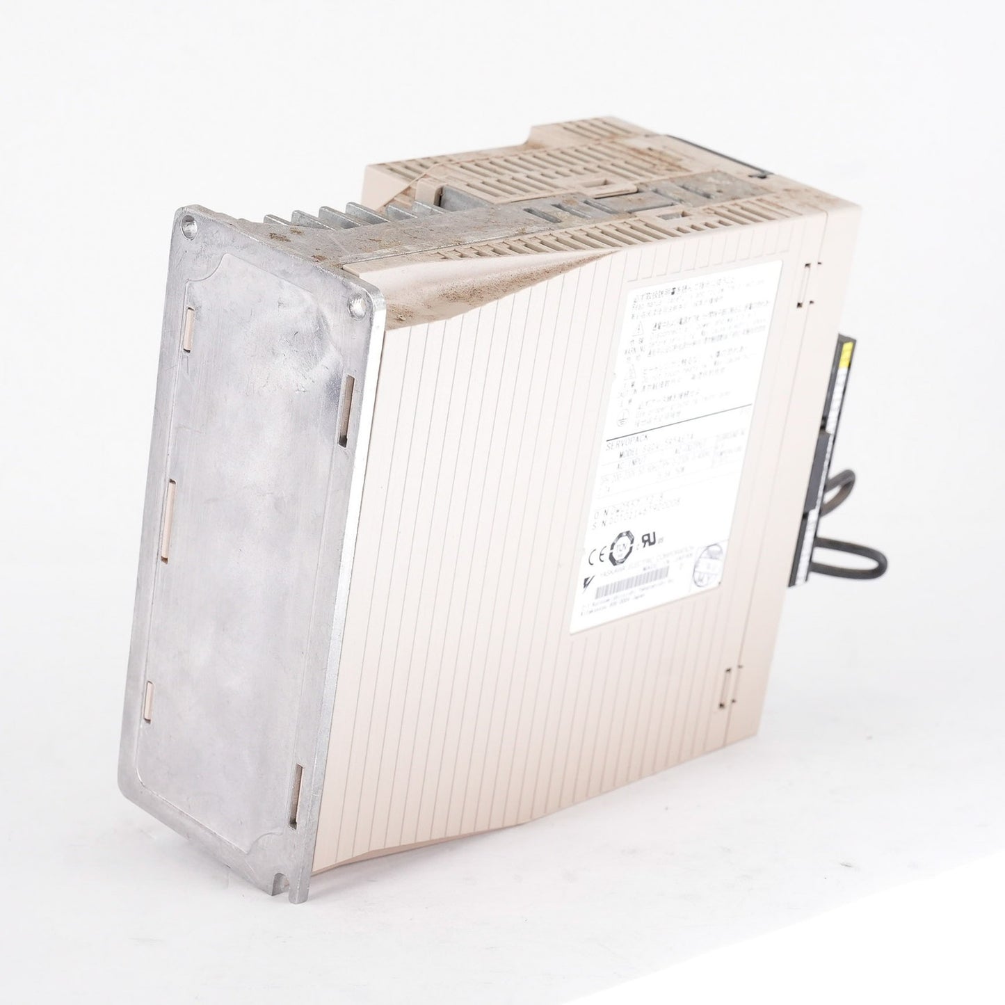 Yaskawa SGDV-5R5AE1A Servopack Servo Drive 3-Ph 230V 750W 5.5A SGDV5R5AE1A