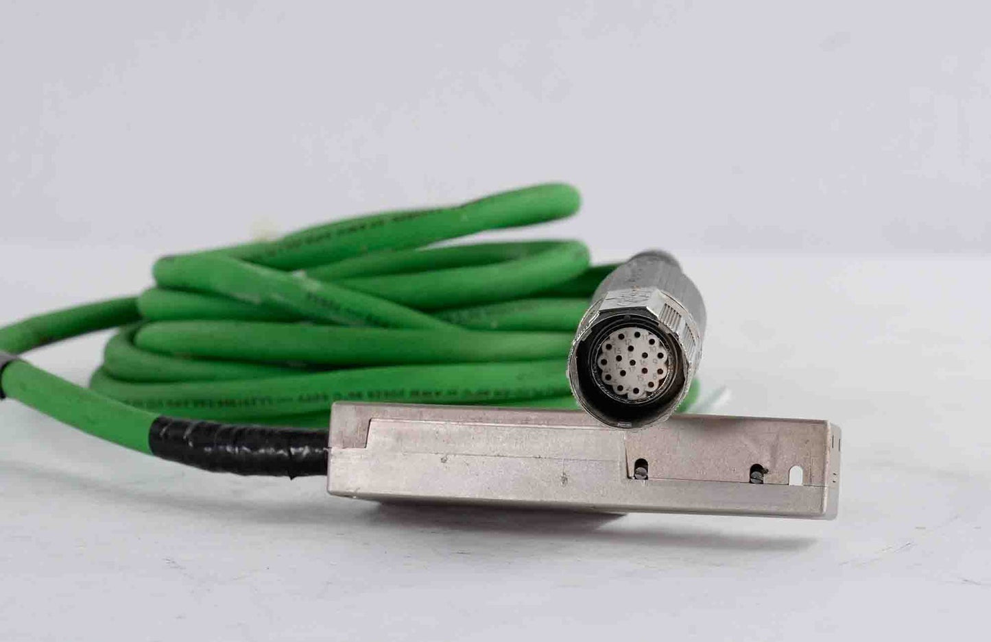 Allen Bradley 2090-CFBM7DF-CEAA05 /A Feedback Cable 144" 2090CFBM7DFCEAA05
