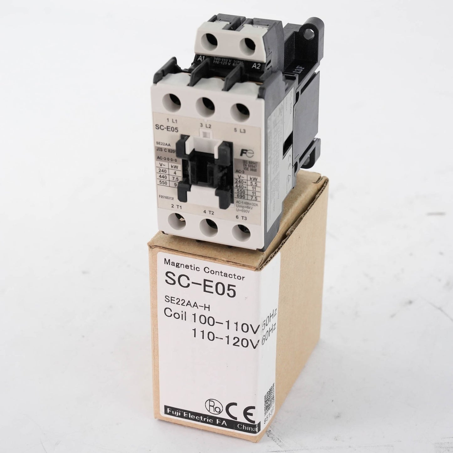 Fuji SC-E05 SE22AA-H Magnetic Contactor 22A 600V 3-Pole 110-120VAC Coil