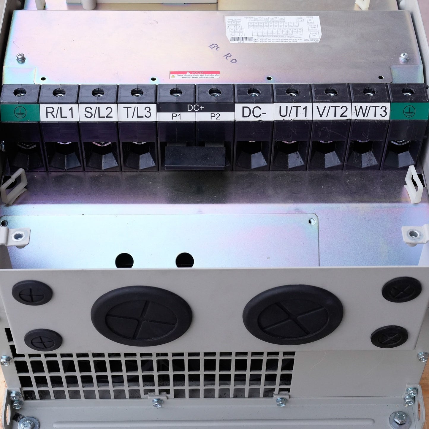 Allen Bradley 22C-D142A103 /A PowerFlex 400 AC Drive 480V 100HP + 1YR Warranty