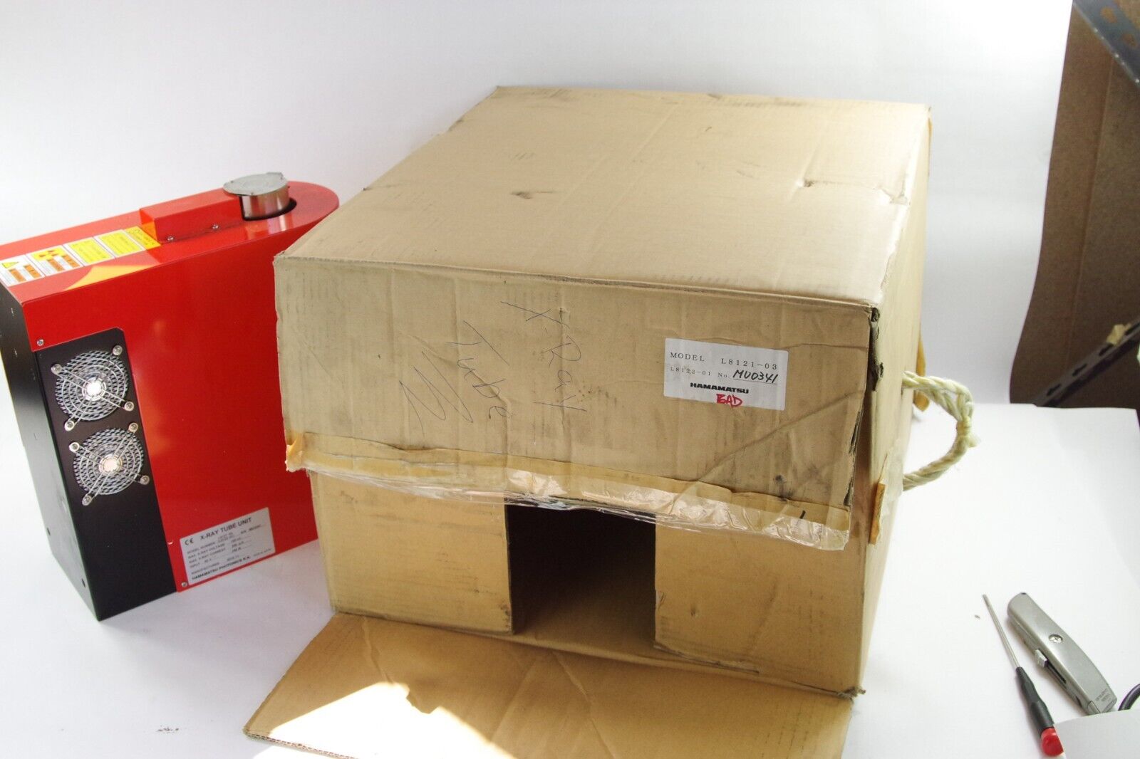 Hamamatsu Photonics Model L8121-03 / L8122-01 SEL Tube Hamamatsu Photonics Model L8121-03 / L8122-01 SEL Tube
