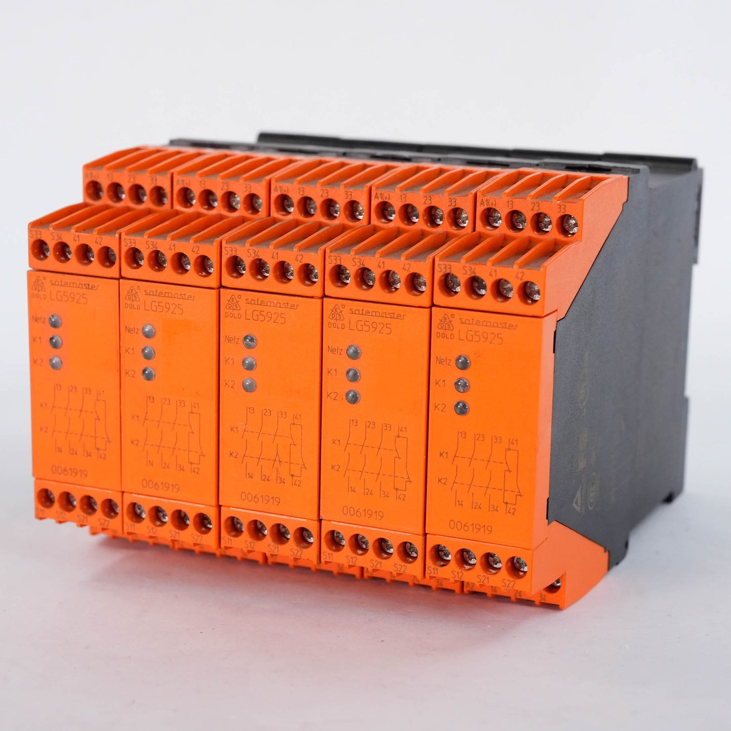 E. Dold & Sohne KG LG5925.48/61 Safety Relay 24VDC LG5925.48_61 LG59254861