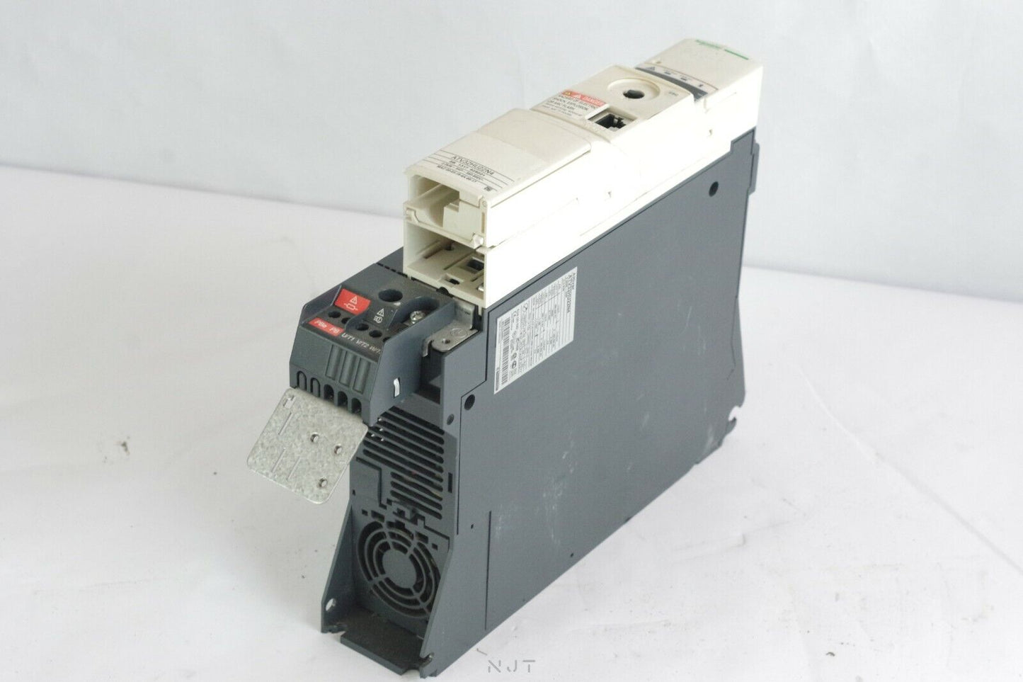 SCHNEIDER ELECTRIC ATV32HU22N4 variable speed drive ATV32 - 2.2 kw - 400 V