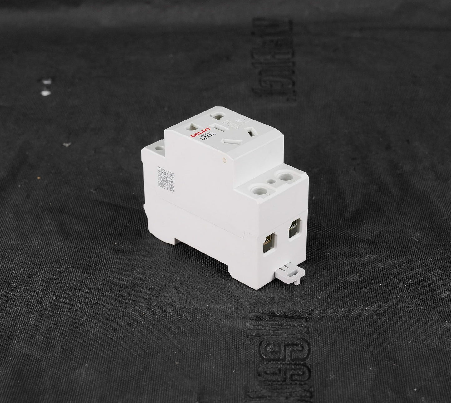 Delixi Electric DZ47X Guide Socket 10A/16A 250V 50Hz