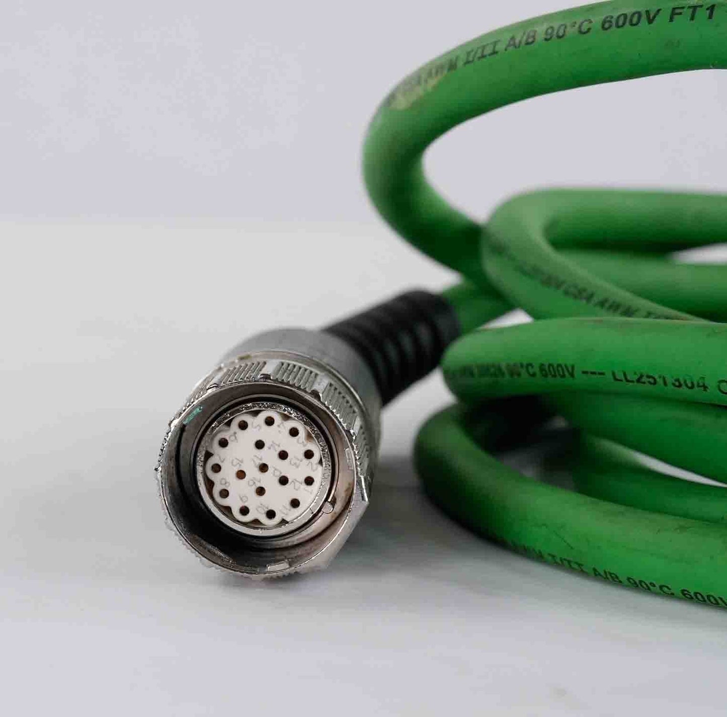 Allen Bradley 2090-CFBM7DF-CEAA05 /A Feedback Cable 150" 2090CFBM7DFCEAA05