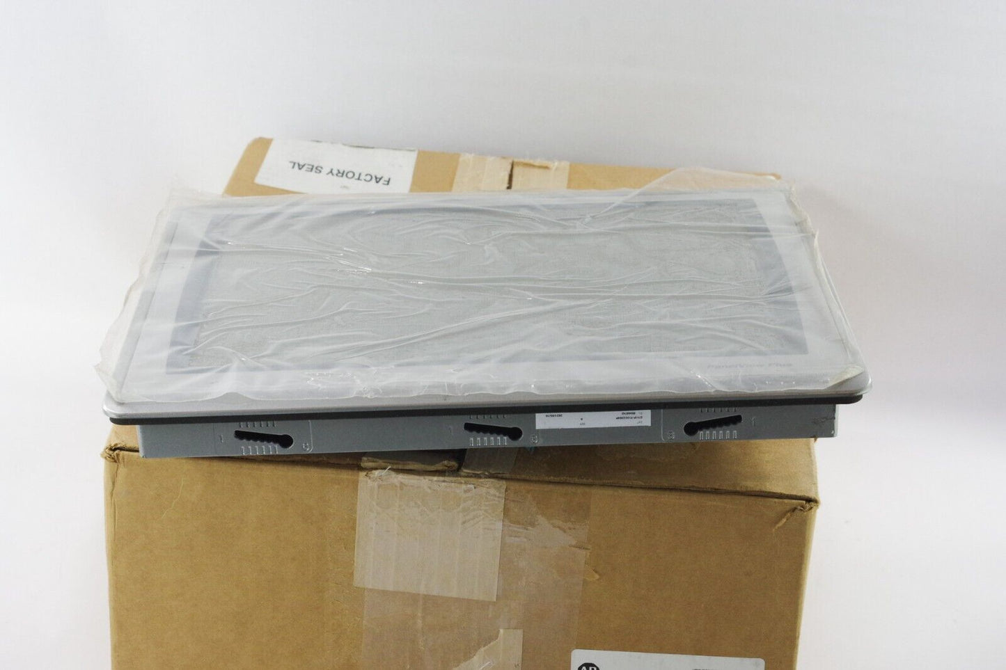 Allen Bradley 2711P-T15C22D9P Ser A Panelview Plus 7 Interface - 0 Runtime + Box