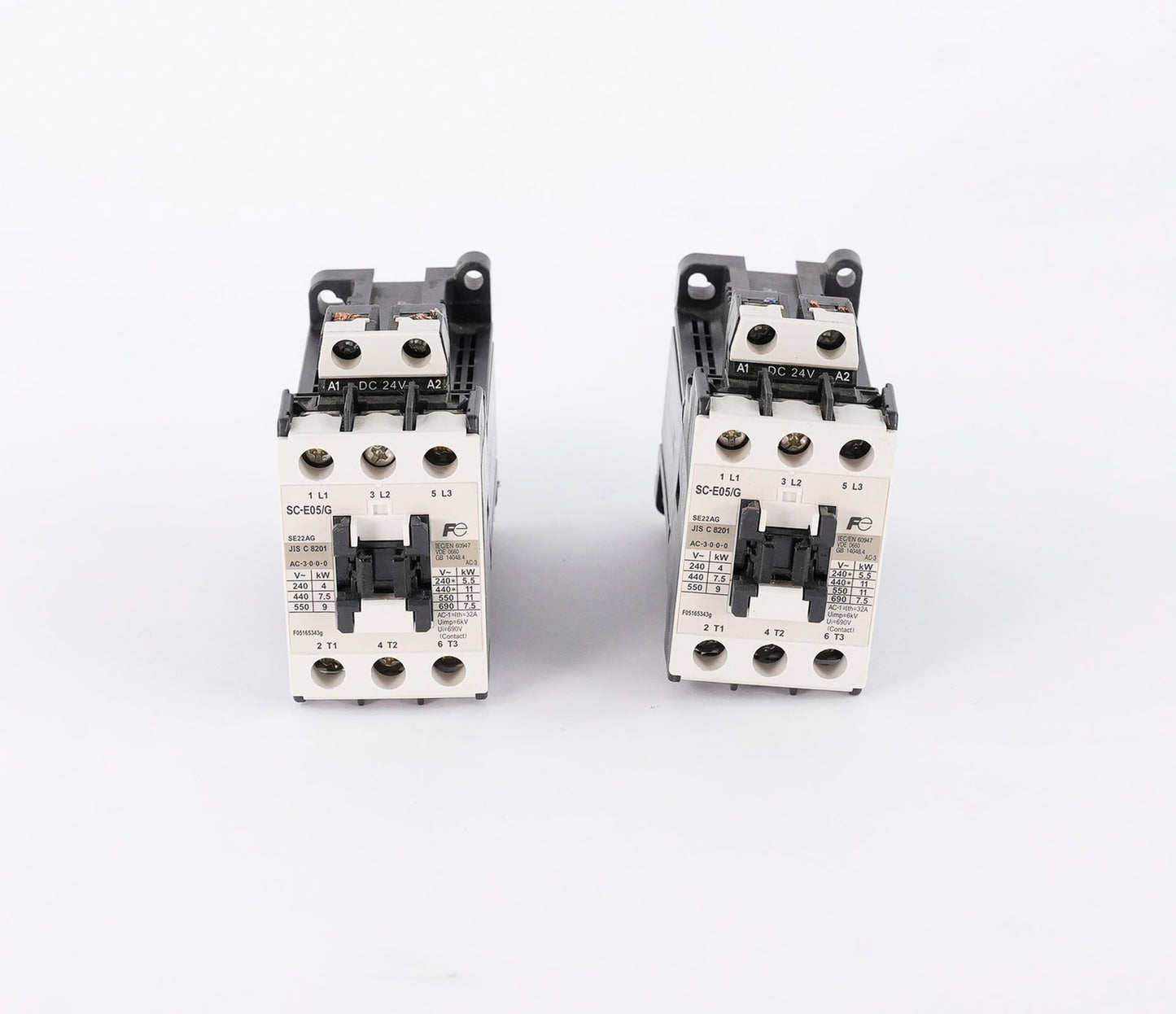 Fuji SC-E05/G Magnetic Contactor SE22AG 5kA 600V 32A SCE05G