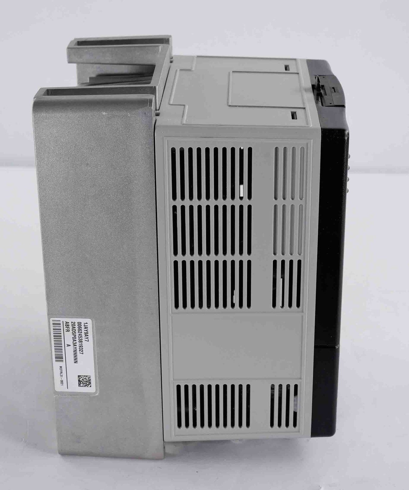 Allen Bradley 20AD5P0A3AYNNNNN /A PowerFlex 70 AC Drive 480V 3HP 3-Phase