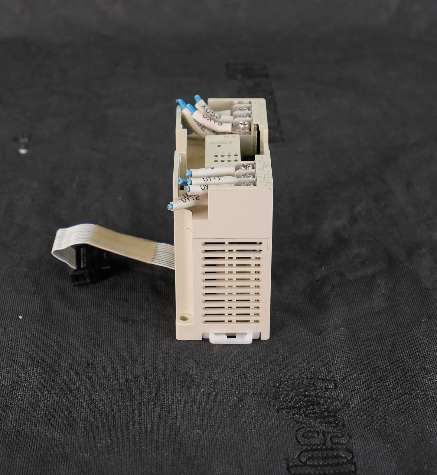 Mitsubishi Electric FX2N-8ER Programmable Controller DC24V / DC30V FX2N8ER