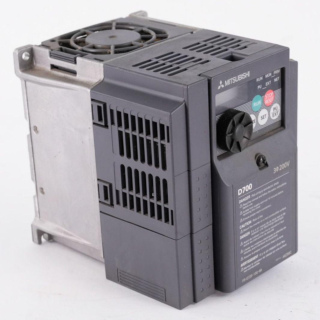 Mitsubishi FR-D720-100-NA Variable Frequency Drive 240V 3-Phase FRD720100NA