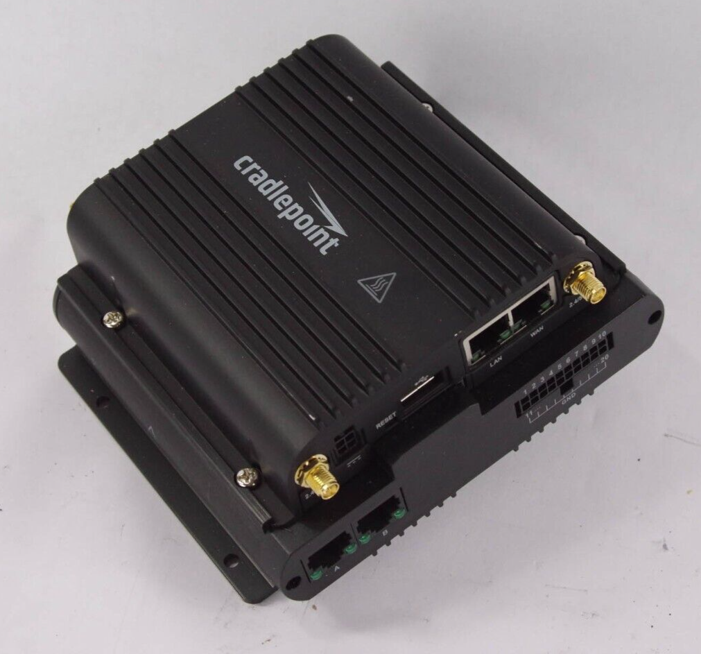 Cradlepoint IBR900-600M + 170700-000 / MC400LP6 COR Extensibility Dock 4G LTE