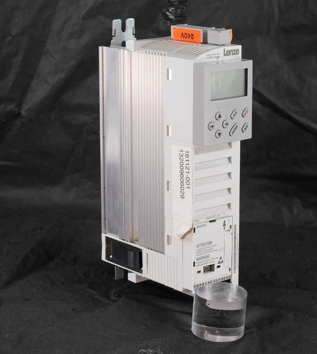 Lenze E82EV222_2B 8200 Vector Frequency Inverter Drive E82EV2222B