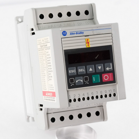 Allen Bradley 160-BA04NSF1 /C 3-Phase AC Drive 380-460V 1.5kW 160BA04NSF1