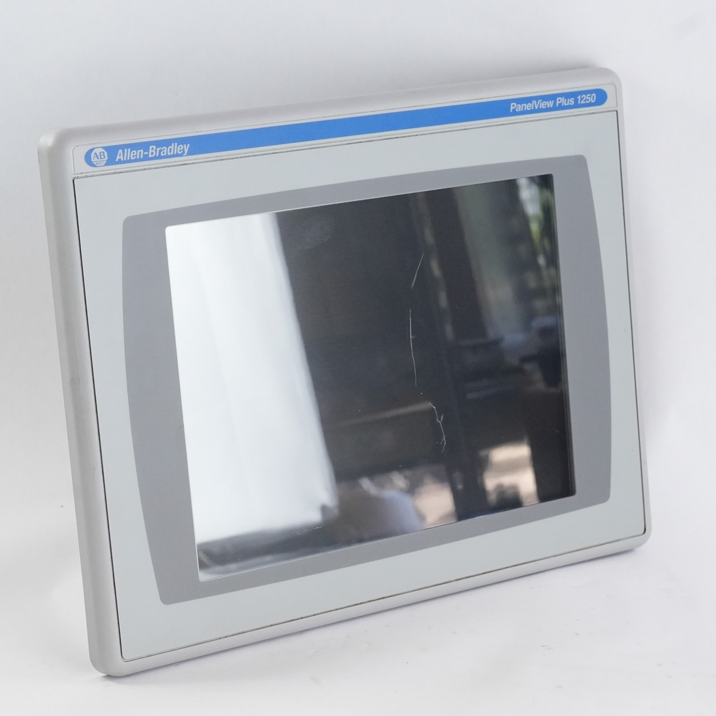 Allen Bradley 2711P-T12C4D8 /A PanelView Plus 1250 + RP8D/A Terminal