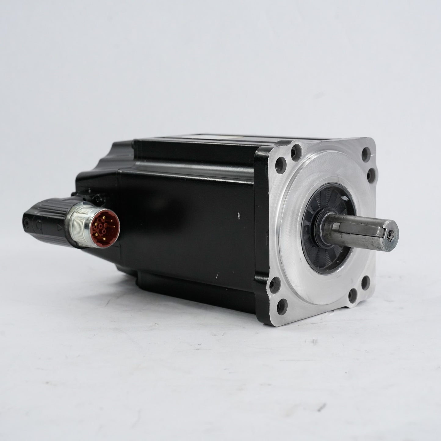 Allen Bradley VPL-B1002E-CJ12AS /A Kinetix VP Low Inertia AC Servo Motor