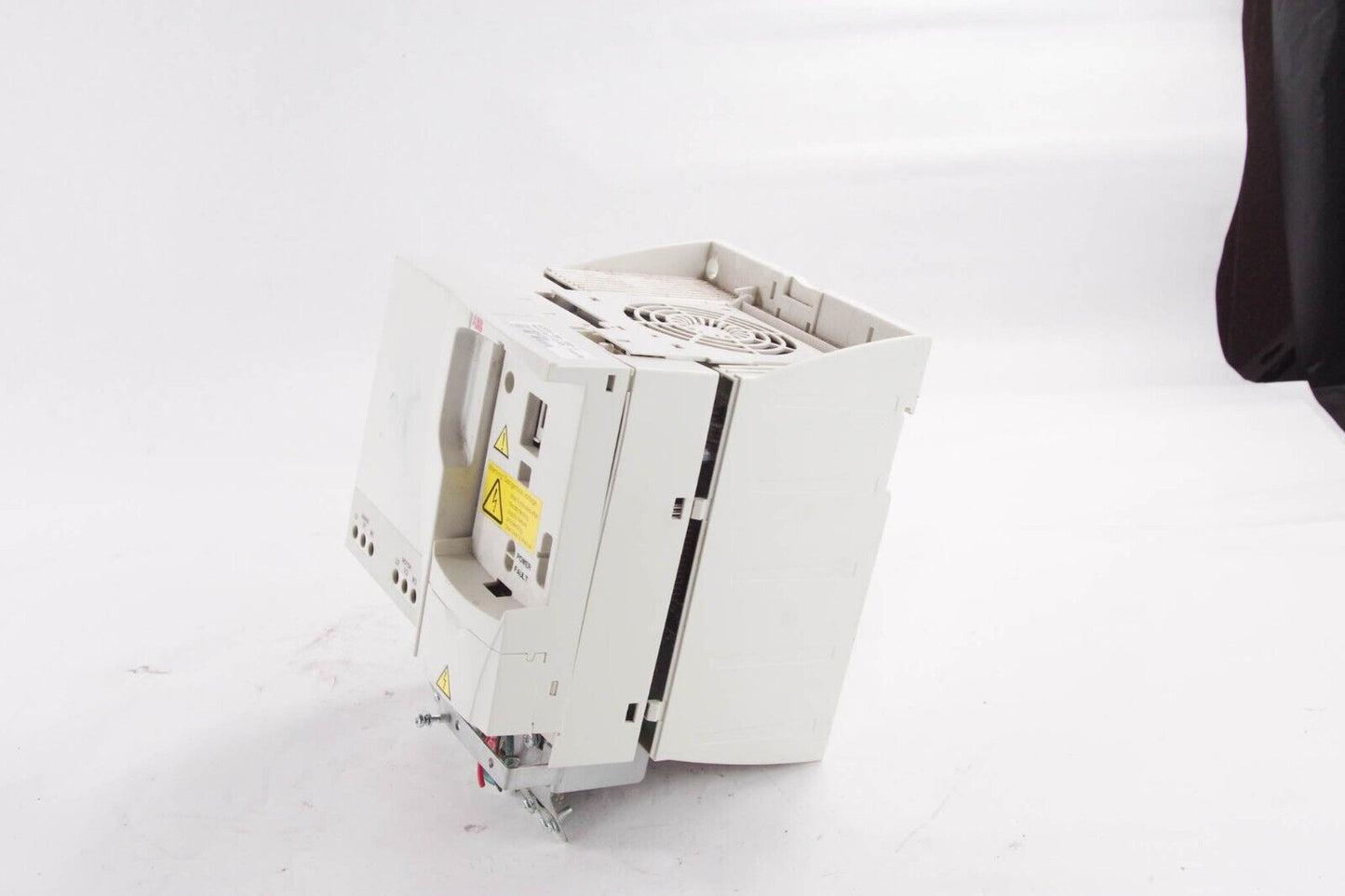 ABB ACS310-03U-13A8-4 ABB ACS310 VFD DRIVE 7.5 HP - For Parts or Repair