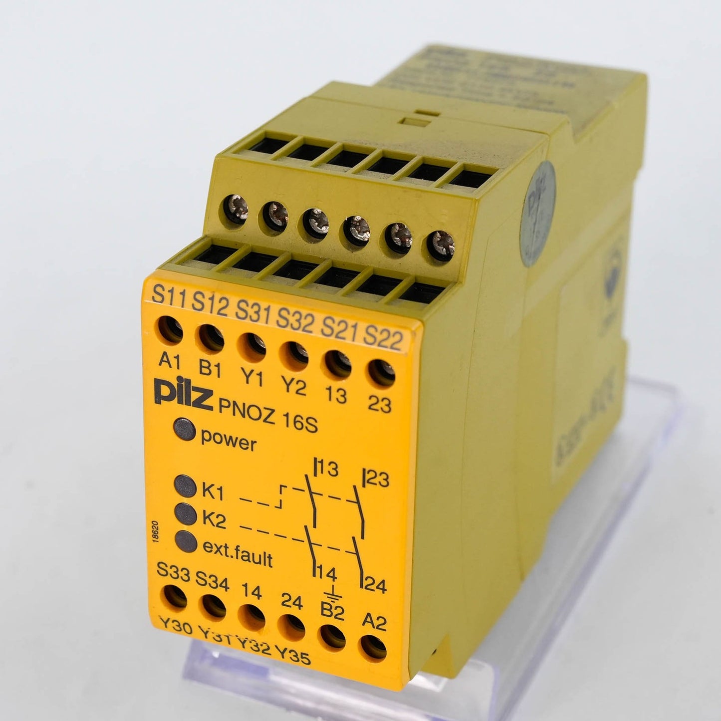 Pilz PNOZ 16S Safety Relay 774072 24VDC 2n/o 1n/c PNOZ16S Emergency Stop Monitor