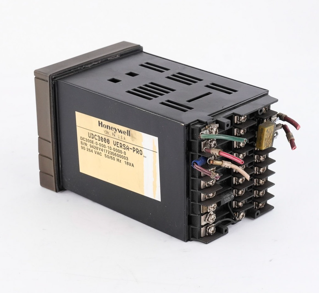 Honeywell UDC3000 Versa-Pro DC300E-0-000-10-0000-0 Temperature Controller