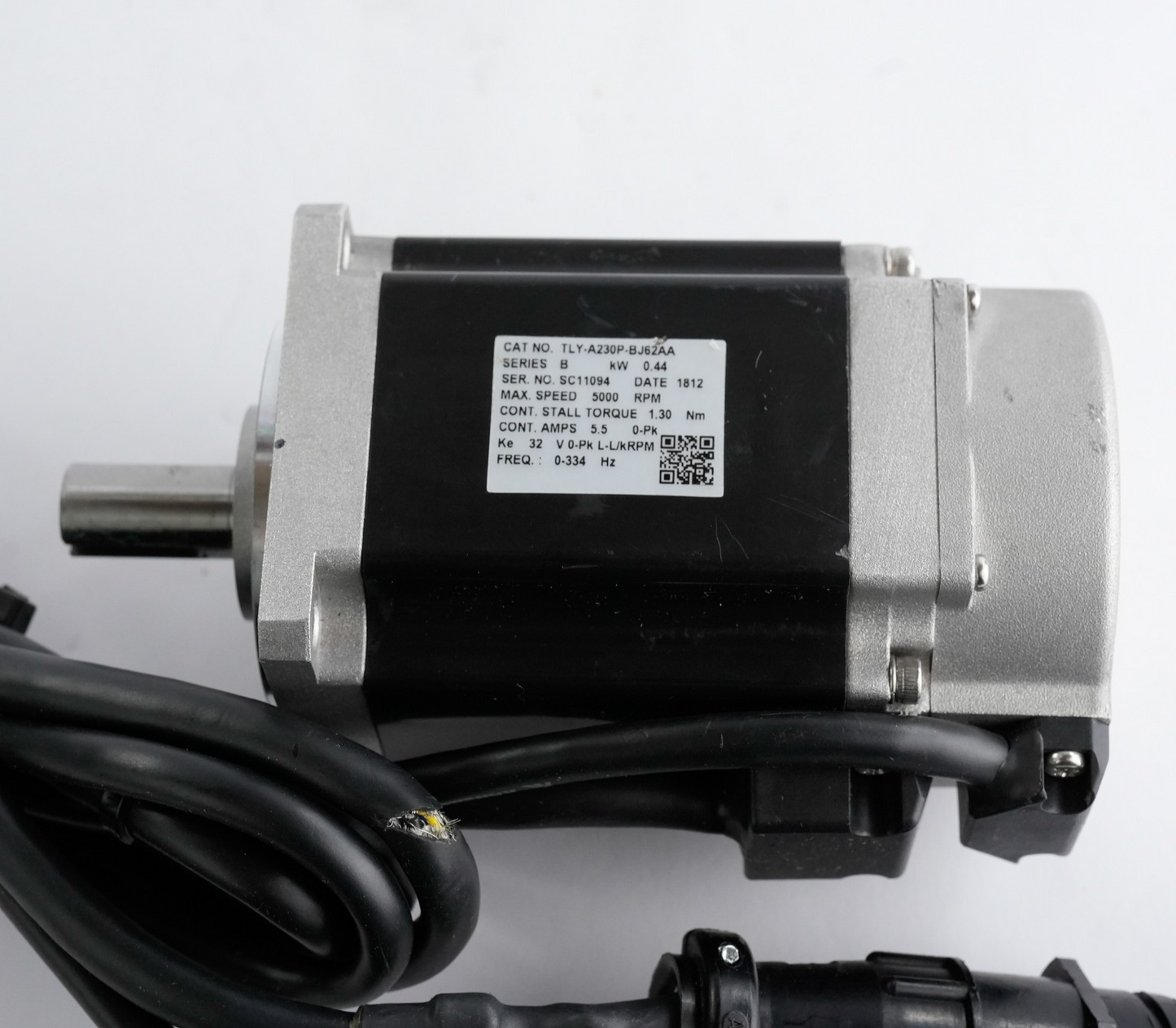 Allen Bradley TLY-A230P-BJ62AA /B Kinetix Servo Motor 0.44kW 5000RPM