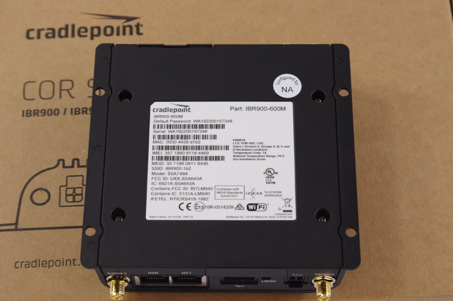 Cradlepoint IBR900-600M / IBR900600M Cloud-Managed Networking Router