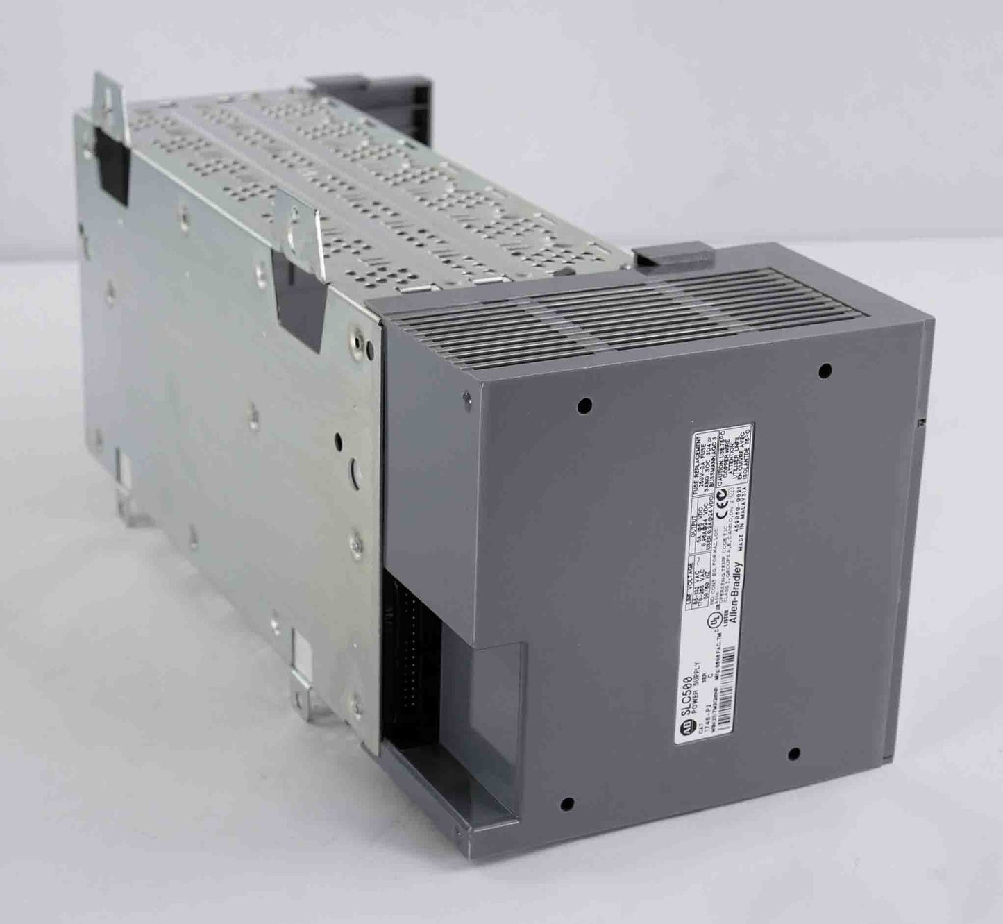 Allen Bradley 1746-P2 /C SLC 500 Power Supply + 7-Slot Chassis 1746-A7/B